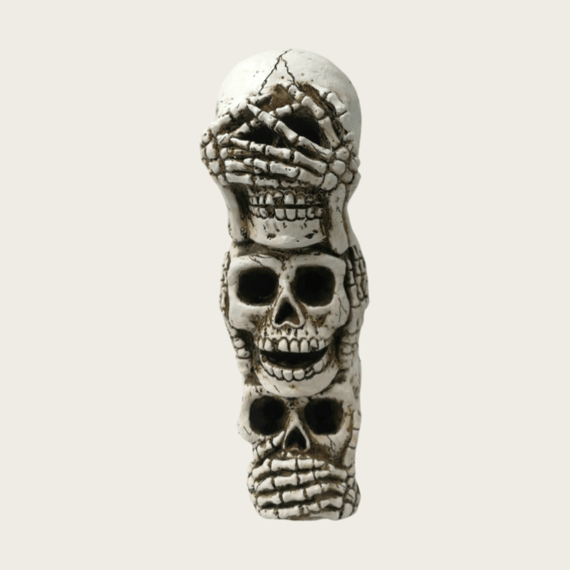 Horror Halloween Skull and Animal Bone Resin Prop Devil Head Nordic Style Scary Prank Decoration for Home or Party