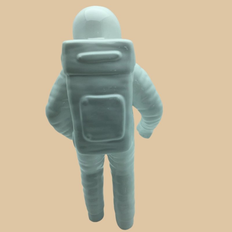 Hot Sale Custom European Style Home Decoration Handsome Modern Astronaut Figure